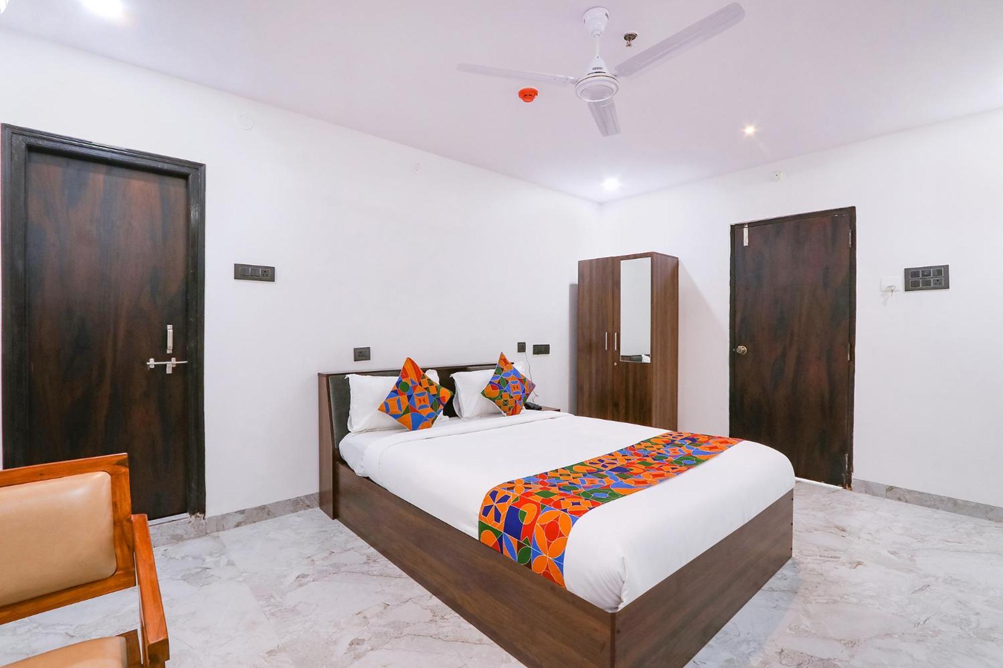 היידראבד Fabhotel Relax Inn מראה חיצוני תמונה