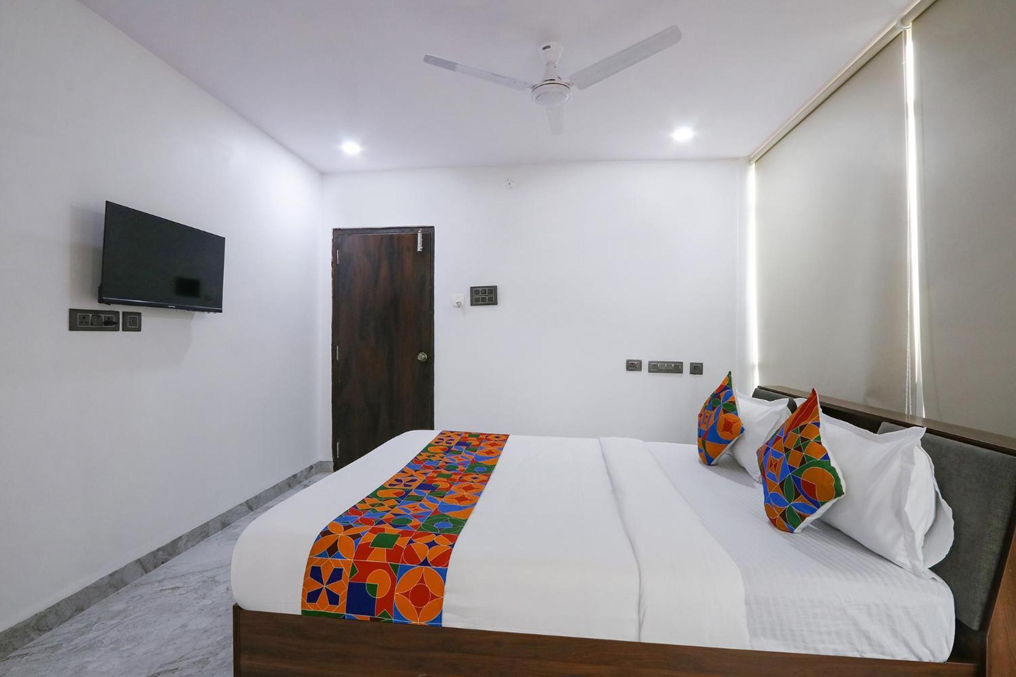 היידראבד Fabhotel Relax Inn מראה חיצוני תמונה