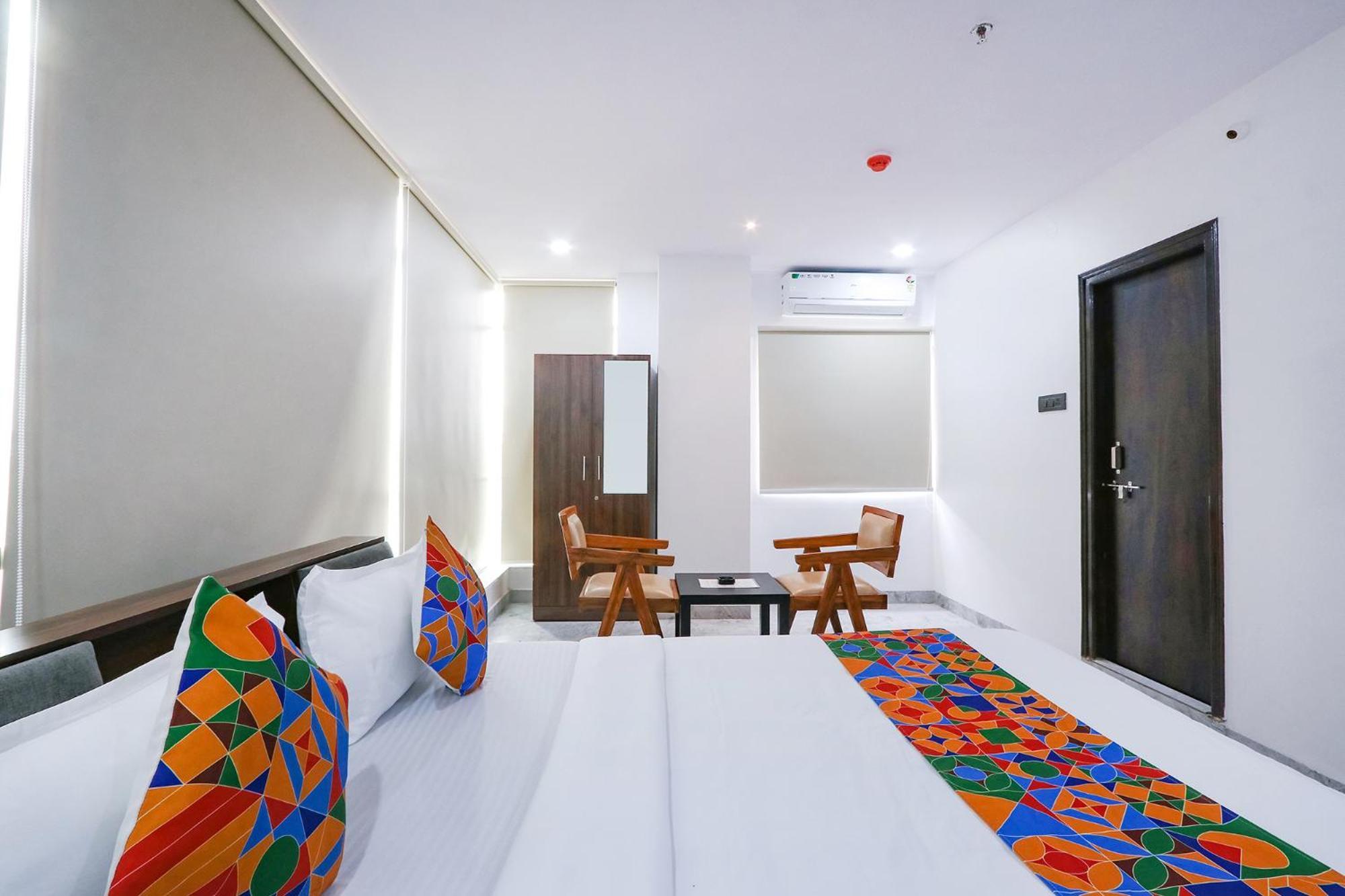 היידראבד Fabhotel Relax Inn מראה חיצוני תמונה
